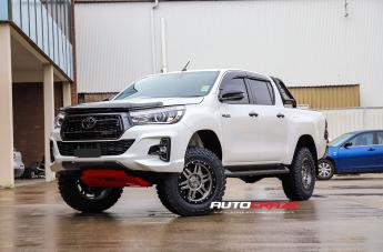 TOYOTA HILUX N80 4WD T
